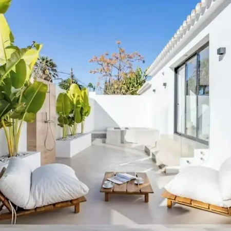 Casa * Μαρμπέλλα